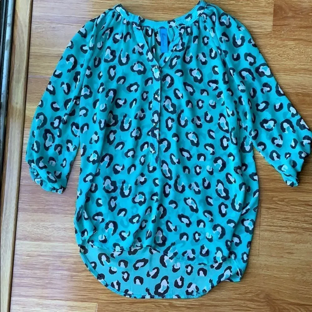 Buttons brand leopard work blouse - Picture 1 of 3
